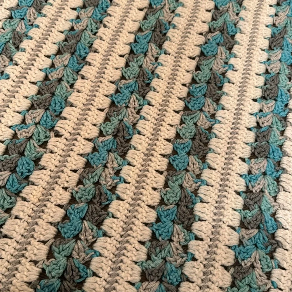 Crocheted blanket‎ 52X27